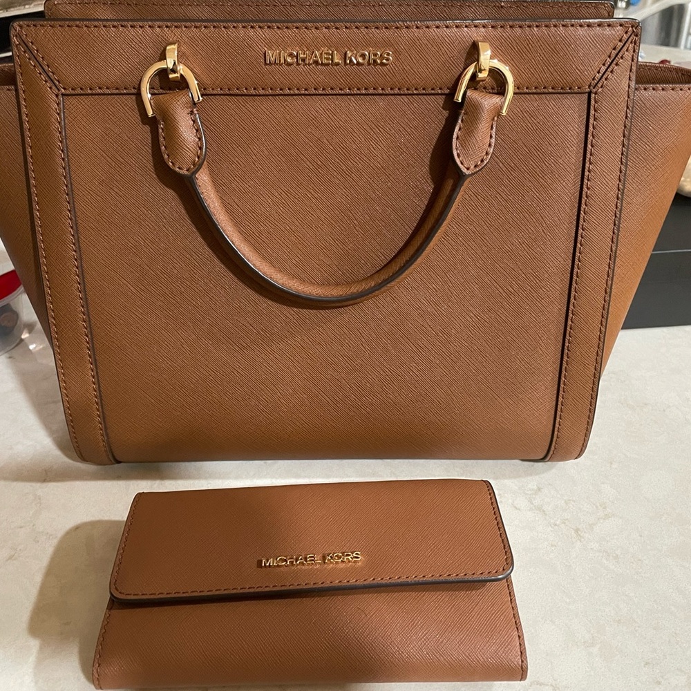 Michael Kors bag AND matching wallet